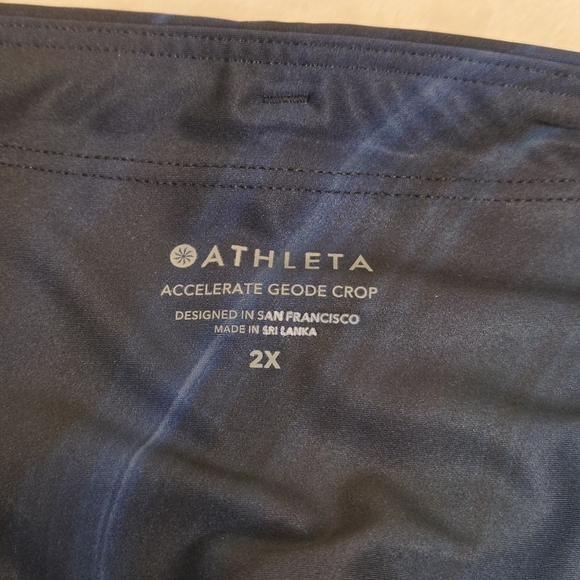 Athleta Accelerate Geode Crop Petal Pusher Leggings Size 2X Navy Black Purple - Picture 5 of 11